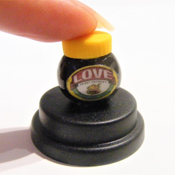 Pet Love It Or Hate It, Pet Yeast spread, Love it gift, Retro food, Iconic food