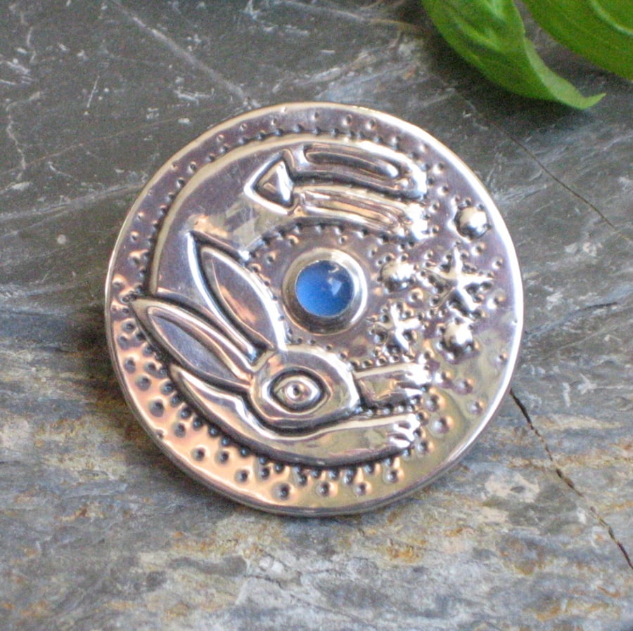 Hare Brooch in Silver Pewter