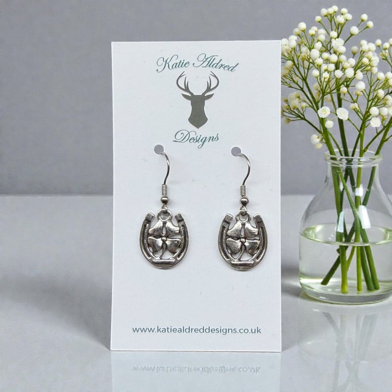 Charm Earrings - Lucky Horseshoe 