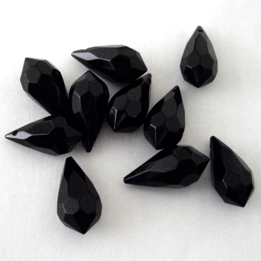 10 x Black Top Drilled Teardrop Beads 