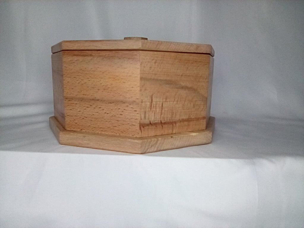 Storage box
