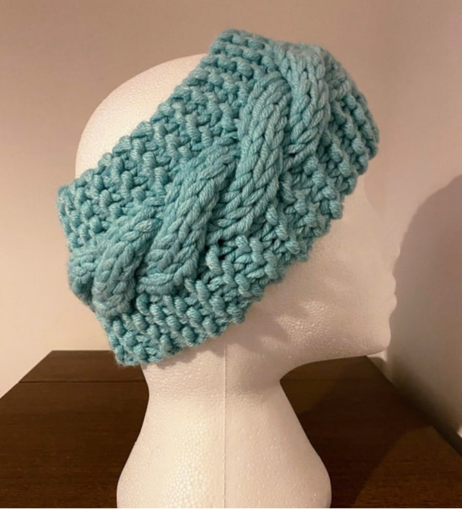 Chunky cable knit headband 