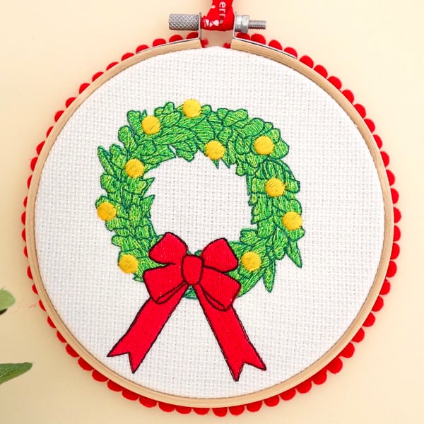 Christmas Decoration Embroidered Hoop: Laurel Wreath 15cm  