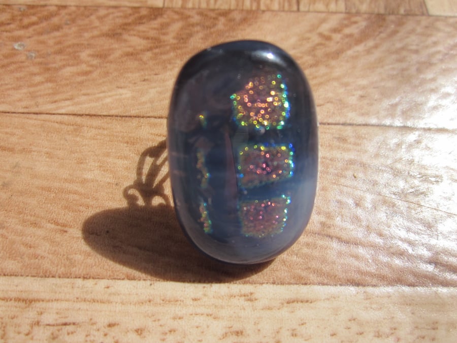 Handmade dichroic glass cabochon filigree ring - Smoke with pink purple shimmer