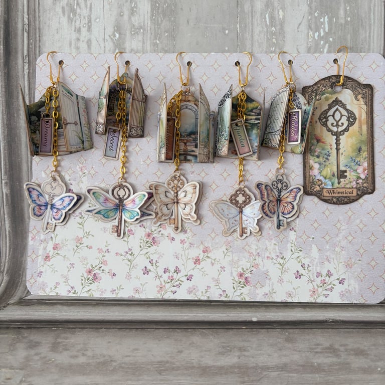 Journal Dangles - Set of 5 Plus Bonus Tag - PB8 0064