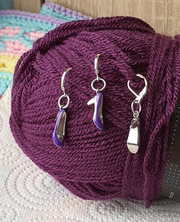 Purple shoe Stitch markers 