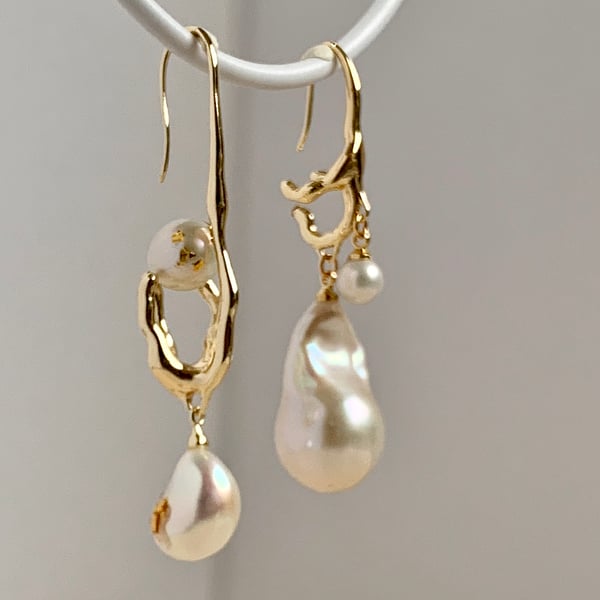 Enchanting Asymmetry - Baroque Pearl Earrings