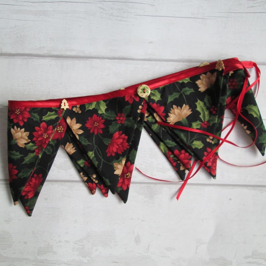 Double Sided Holly & Poinsettia Christmas Bunting with Wood Buttons - 1.3 Metres