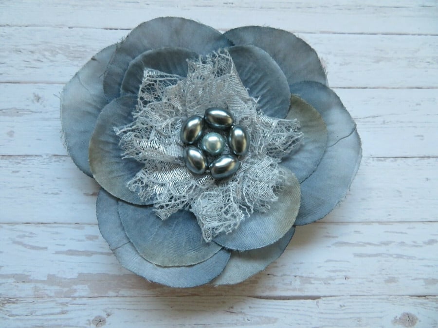 Grey Silver Slate Blue Poppy Flower Pearl Brooch Pin Corsage Wedding Gift 