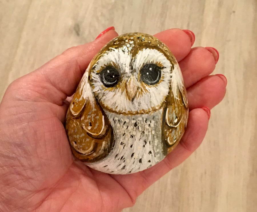 Owl garden wildlife stone art pet bird portrait 