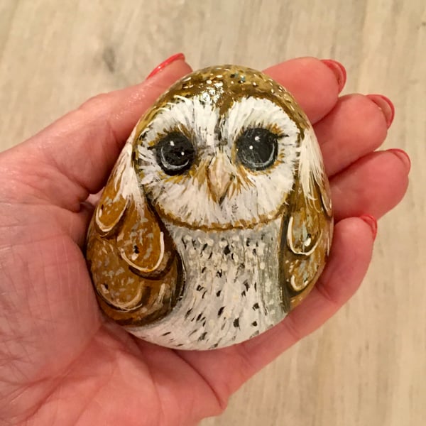 Owl garden wildlife stone art pet bird portrait 
