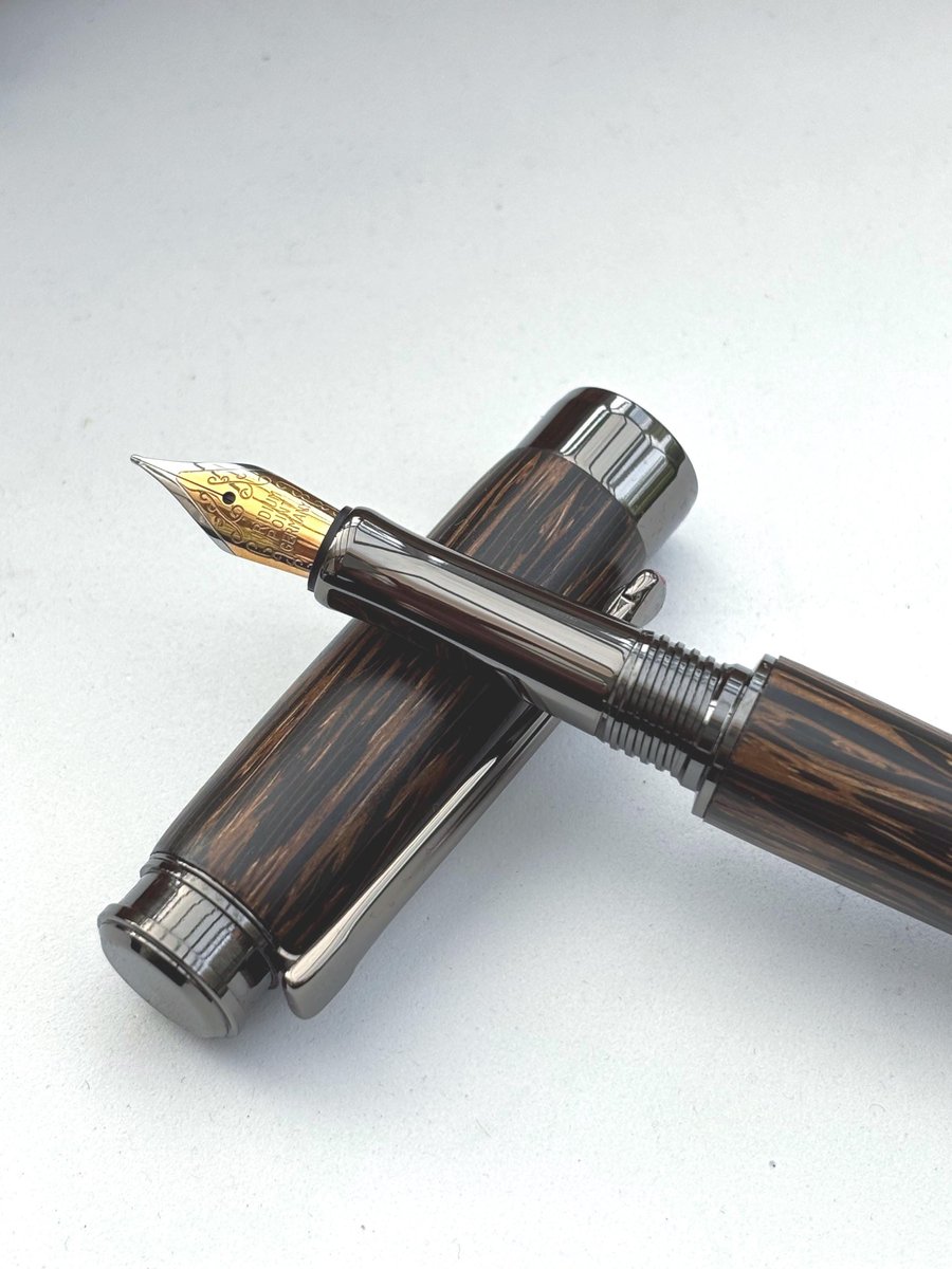 Premium Quality Fountain Pen - Hand Turned in Black Palm Wood, Gunmetal Fittings
