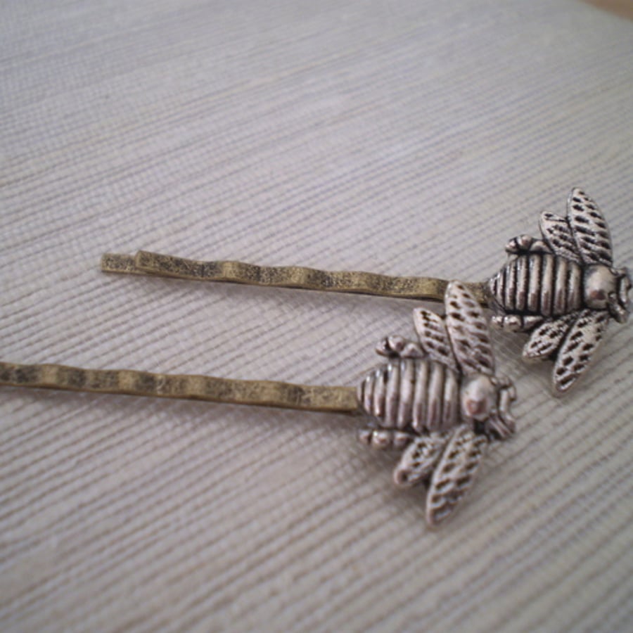 Bee Hair Grip/Pins Set of 2