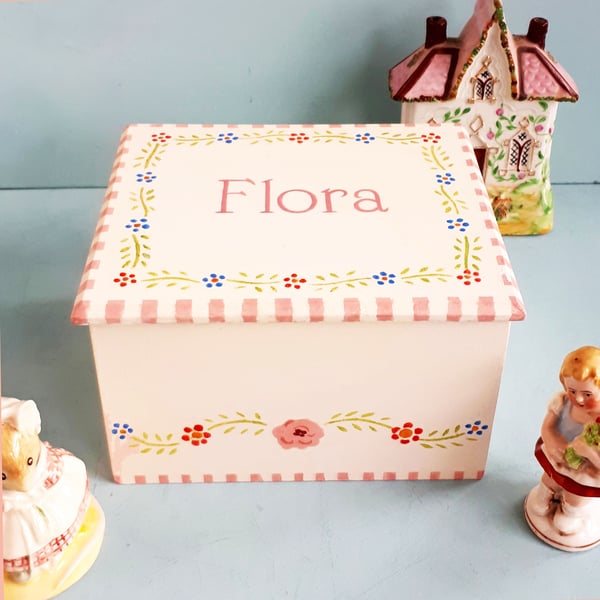 Dainty Flowers, Personalised Keepsake Box