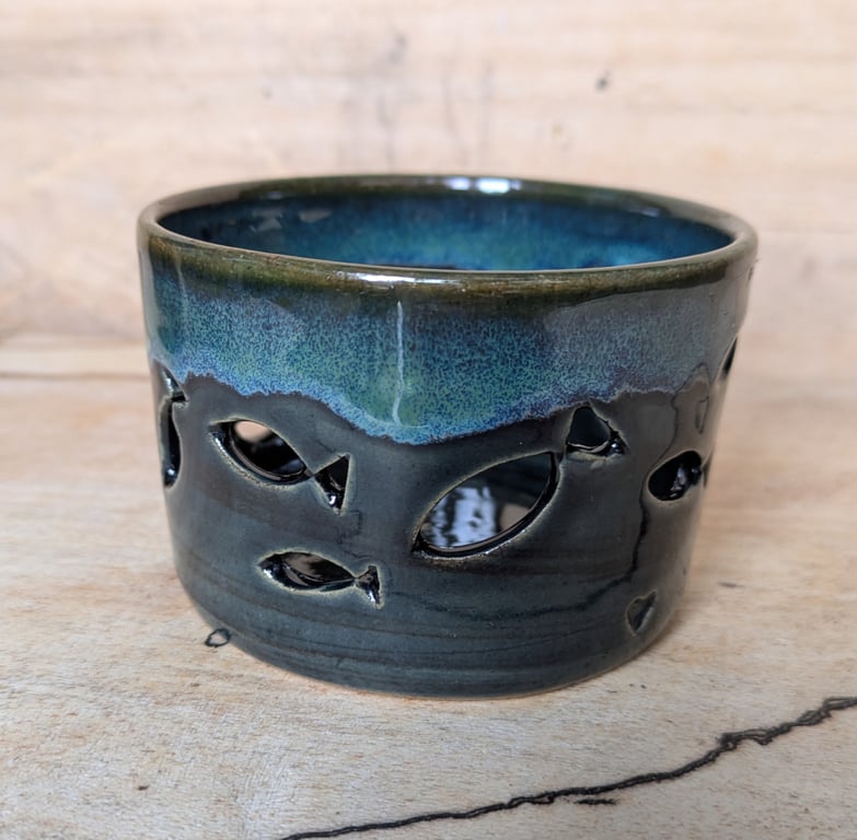 Small fishy tealight holder