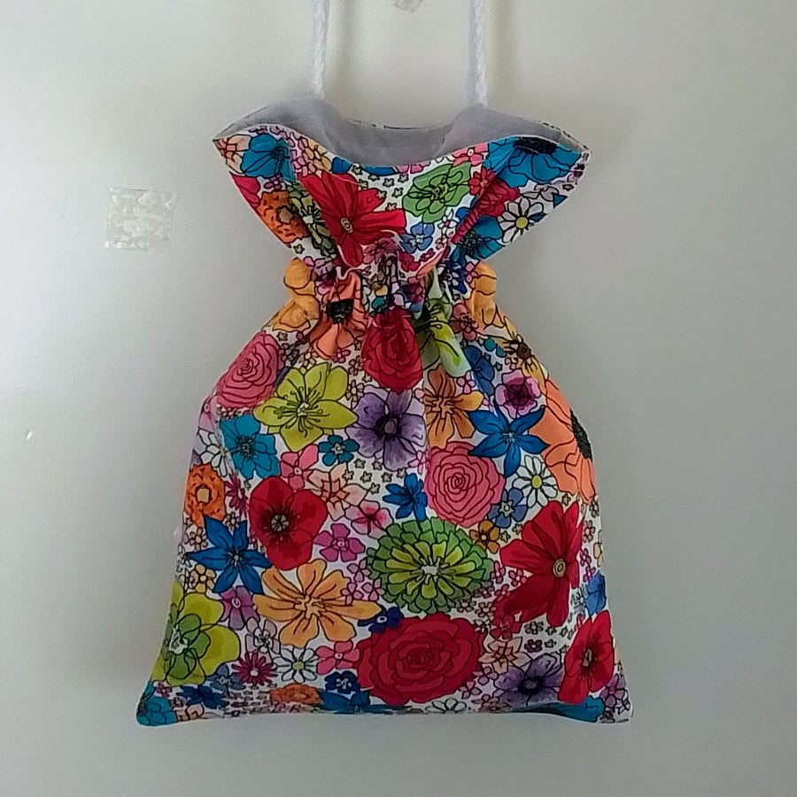Drawstring Bag in a Lovely Bright Floral Pattern 