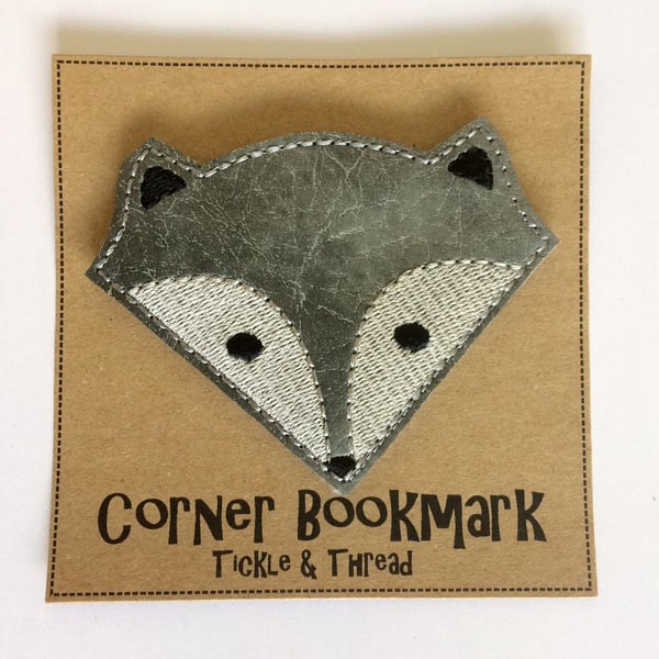 Embroidered Grey Fox Corner Bookmark: Vinyl Animal Bookmark