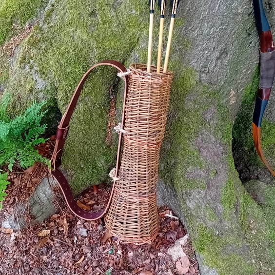 Wicker arrow quiver