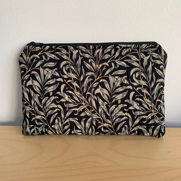 William Morris Willow Bough Print Quilted Fabric Organiser Pouch