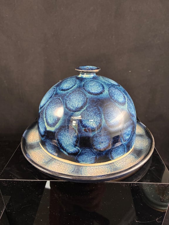 Stoneware butter or cheese dome
