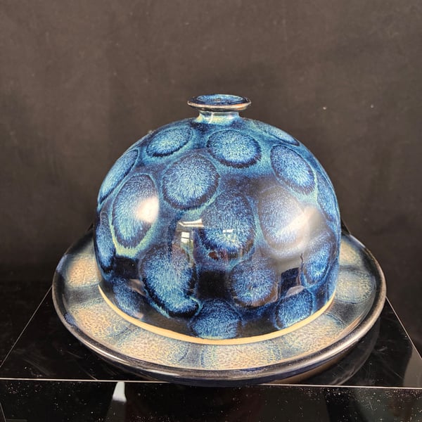 Stoneware butter or cheese dome
