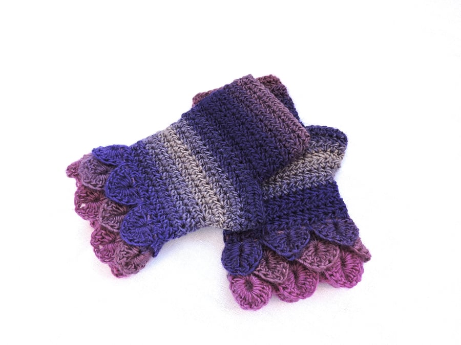 Sale  Fingerless Mittens with Dragon Scale Cuffs   Purple Grey Clover