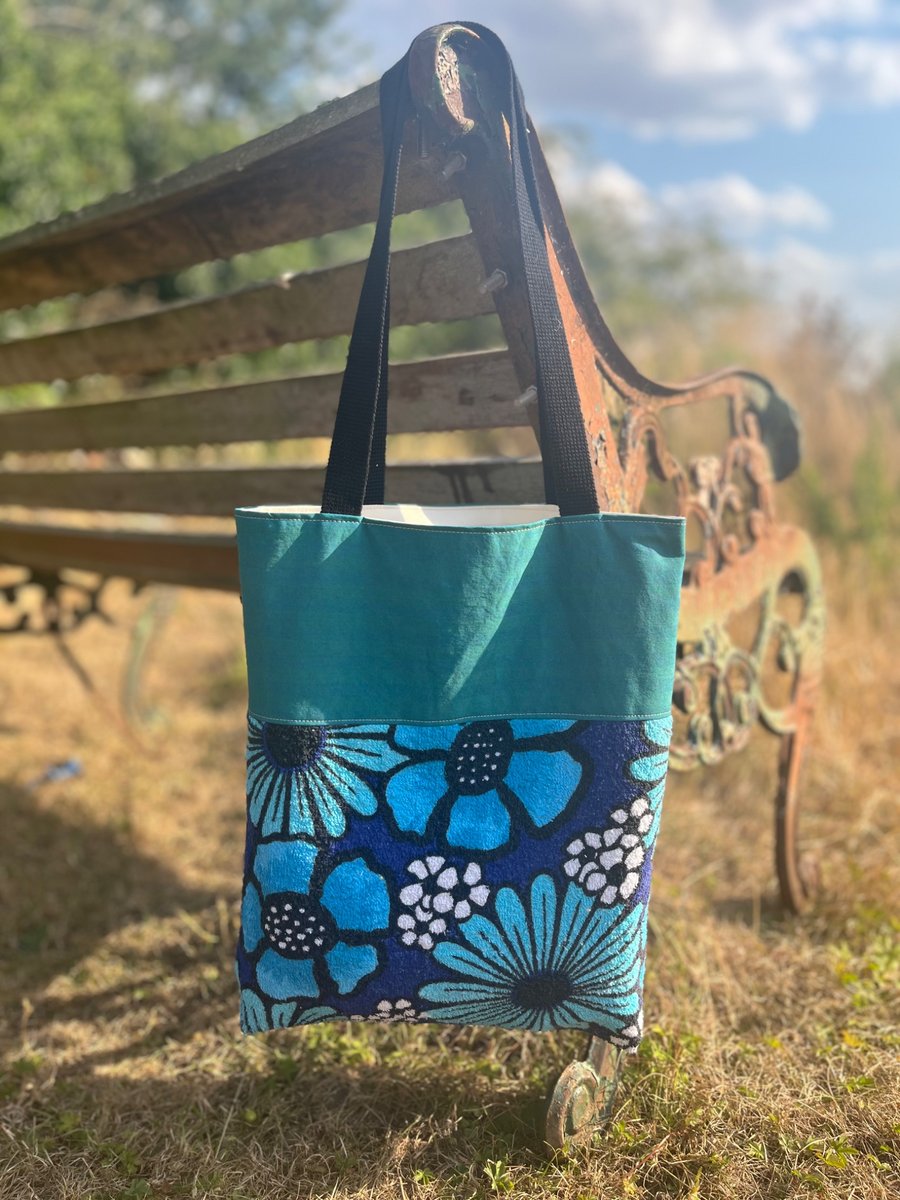 Retro towelling beach tote with waterproof lining