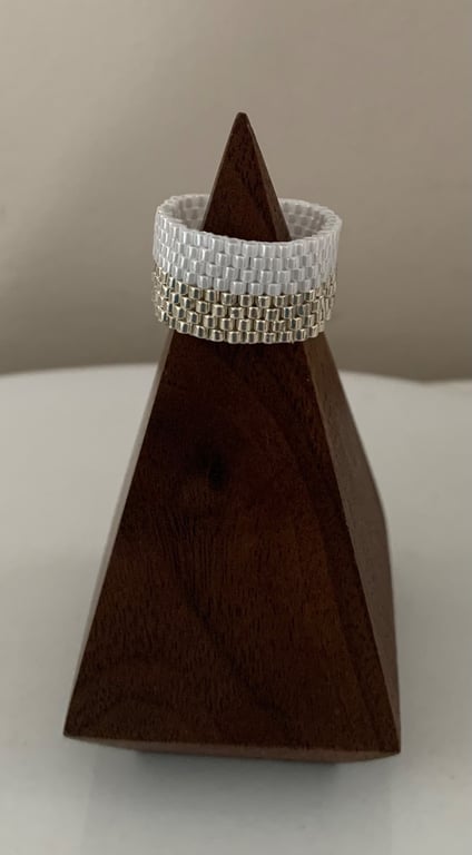 Stylish white and silver beaded ring
