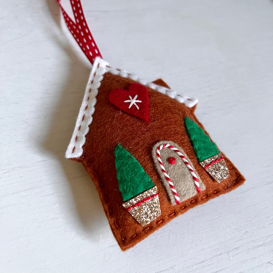 Gingerbread House Tree Decoration