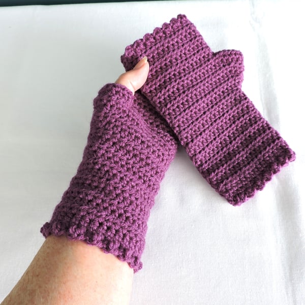 Fingerless Mitts Plum  Adults