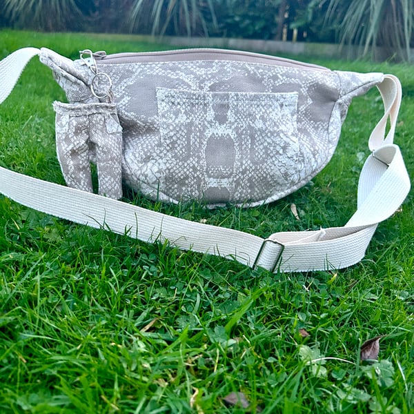 Snakeprint cross body bag - upcycled - sustainable fashion