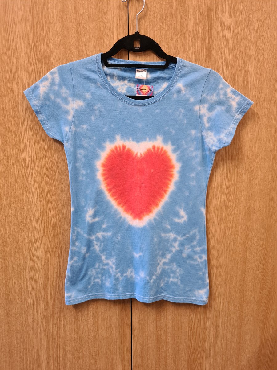 Heart t shirt size XS