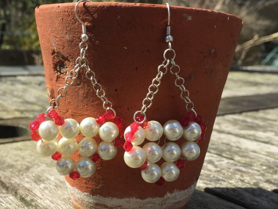Glass pearls heart style earrings