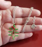 Green Holly Leaf Wire Pendant Necklace - Lightweight Christmas Jewellery - Image 4