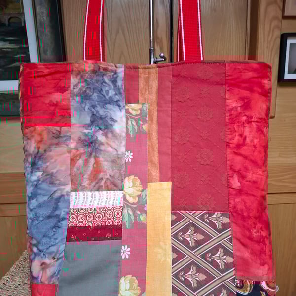 Red patch tote