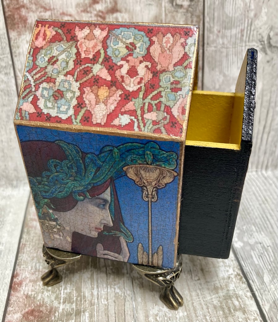  Art Nouveau Medusa House Shaped Trinket Jewellery Box Tealight Holder