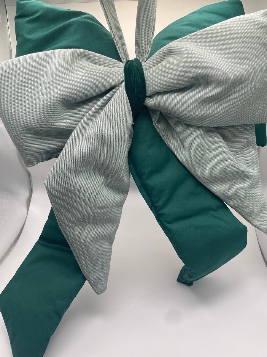 DOUBLE BOW - DARK GREEN WITH SAGE GREEN INNER