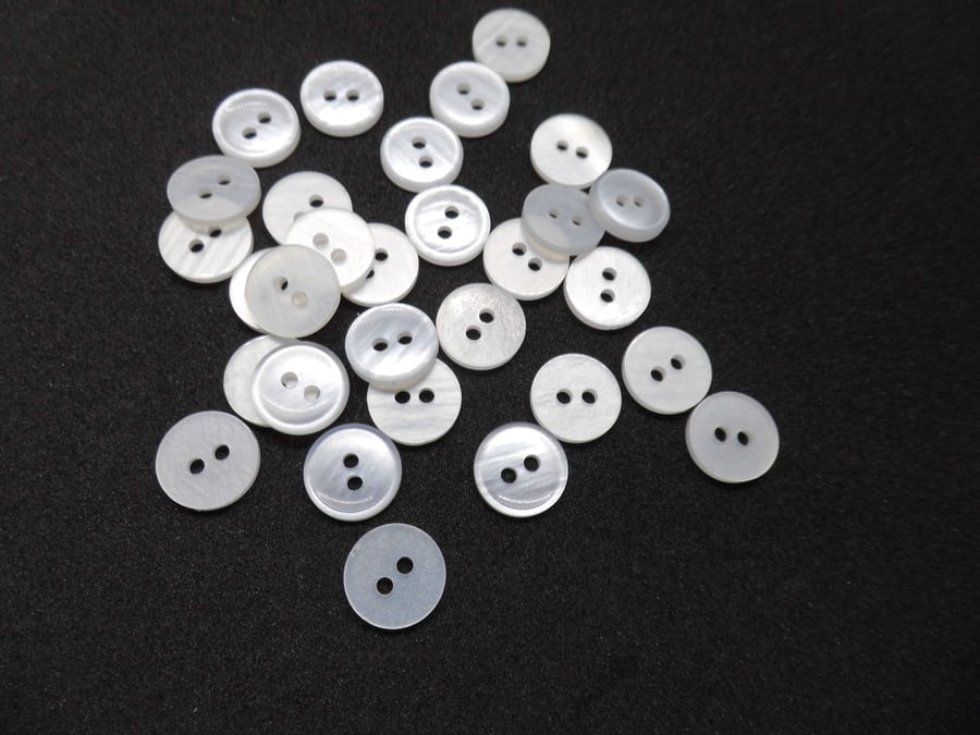 24 round shirt buttons 10mm 2 holes