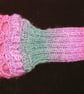 Pink and purple wrist warmer gloves - Image 4