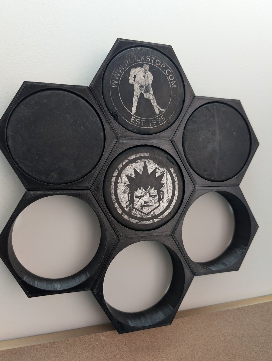 Custom Hockey Puck Display Hive (Set of 7) V2.0