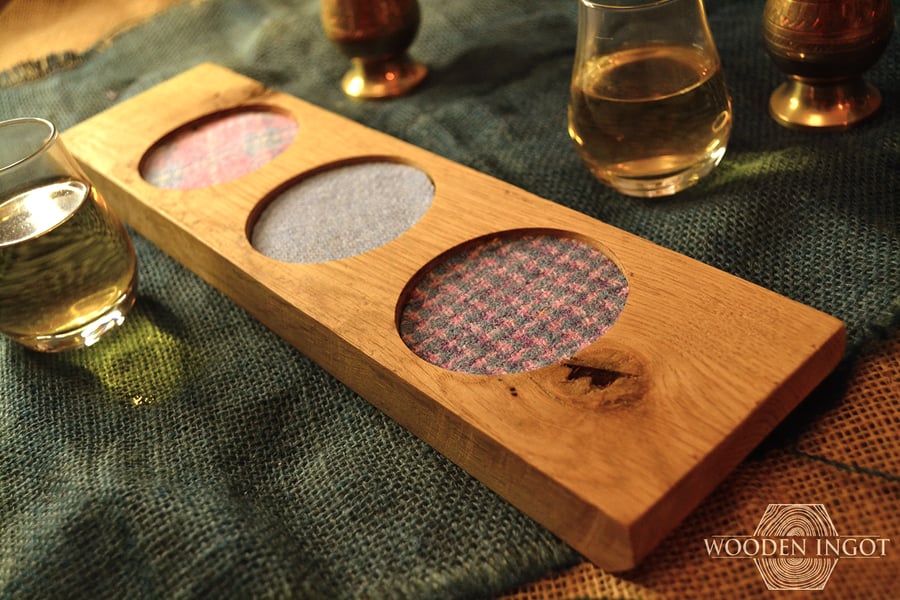 3-hole Oak whisky tasting board for 65mm