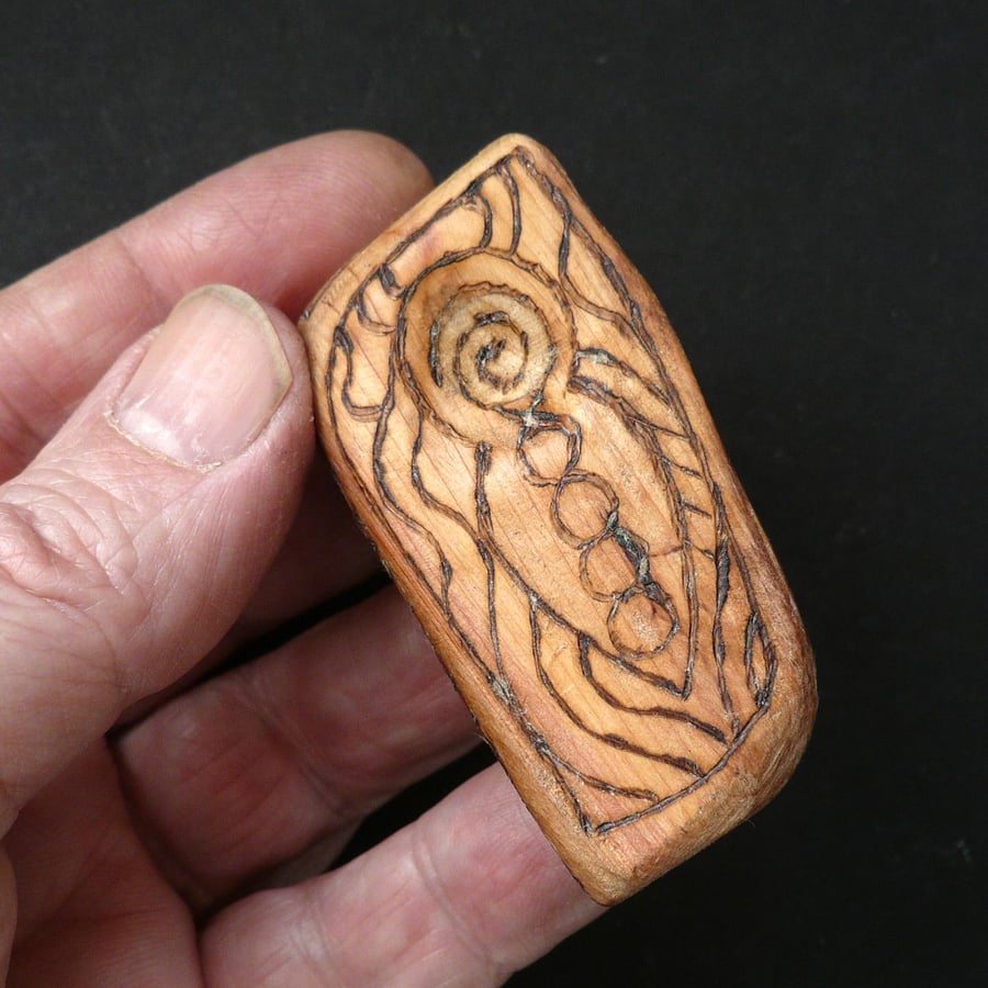 Yew Spirit Pocket Talisman for Strengthening Life Energy (947)