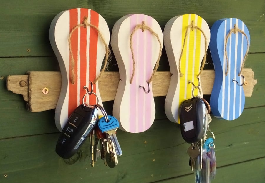  Key clothes dog lead rack with 4 brass hooks on flip flops for beach hut home.