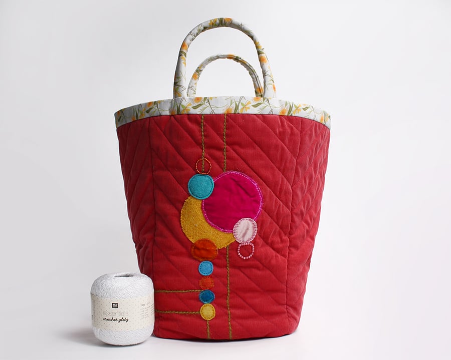 Big Cherokee red project bag with appliquéd circles design