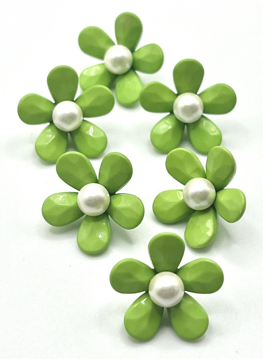 6 Textured Flower Buttons, Pearl Centre, 18mm Wide, Green Colour, Italian Design