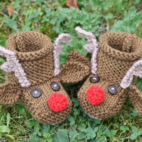 KNITTING PATTERN in pdf - Reindeer Baby Booties