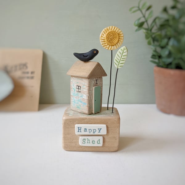  Little Garden Shed with Sunflower 'Happy Shed'