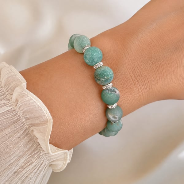 Large druzy stones stretchy bracelet in green with inclusions
