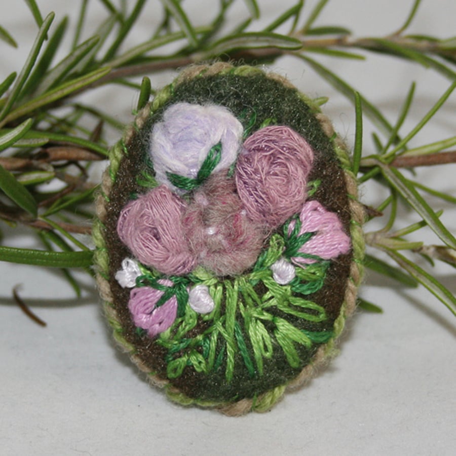 Embroidered Brooch - Lilac Roses