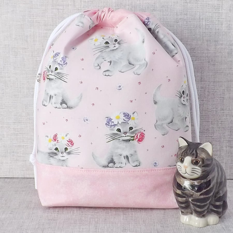 Project bag, drawstring bag, kittens, cats.